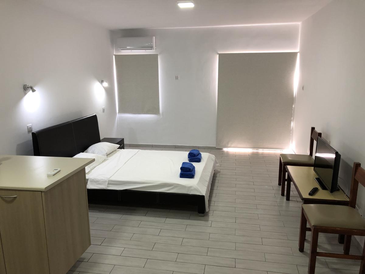Kasapis Apts Larnaca Extérieur photo